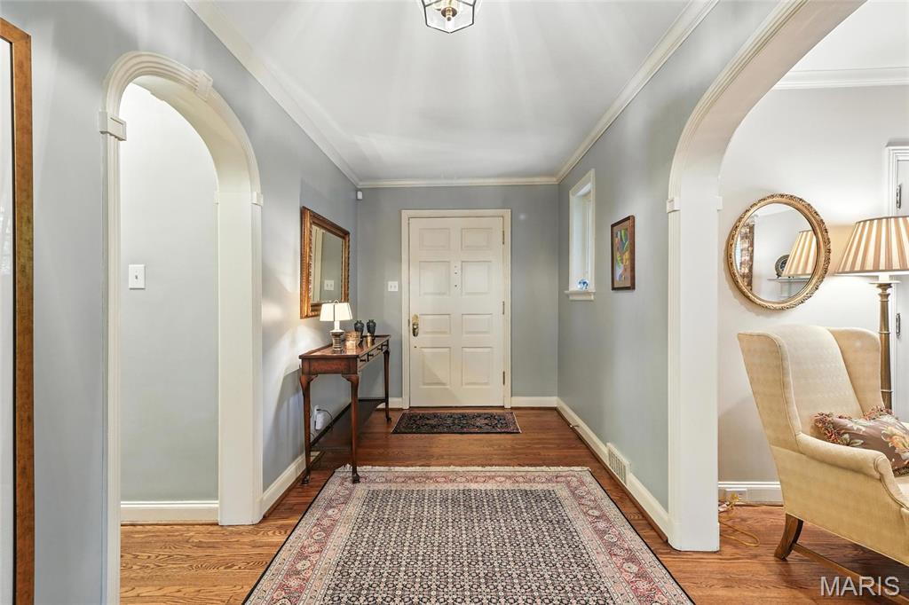 Property Photo: 5 Thorndell Drive MO 63117