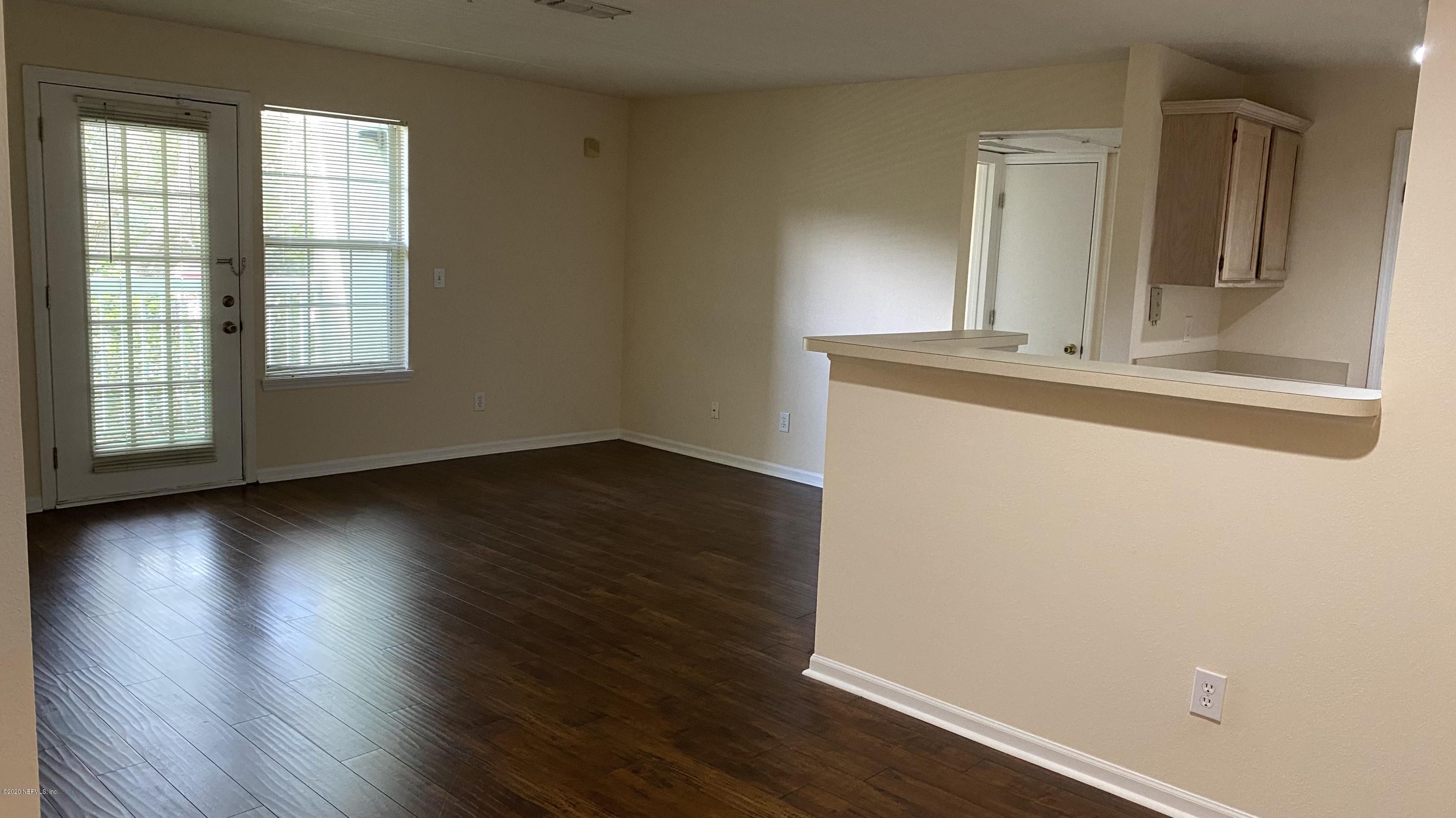 Property Photo:  7701 Timberlin Park Boulevard 122  FL 32256 