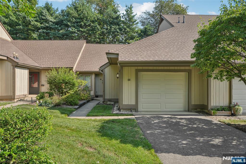 416 Bromley Place 416B  Wyckoff NJ 07481 photo