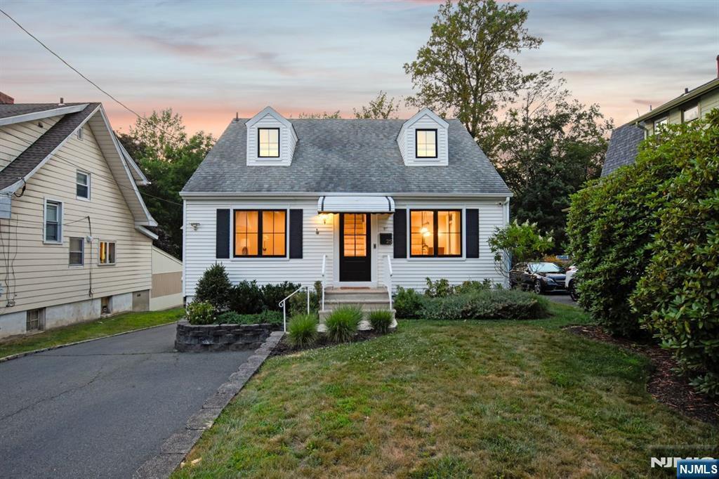 25 Ferndale Road  Caldwell NJ 07006 photo