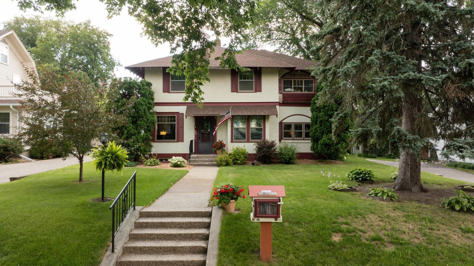 Property Photo:  418 W Vernon Avenue  MN 56537 