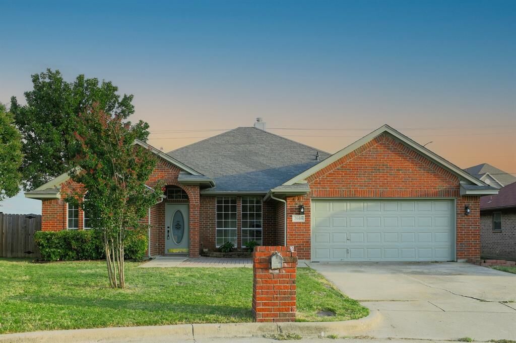 Property Photo: 3616 Sutter Court TX 76137