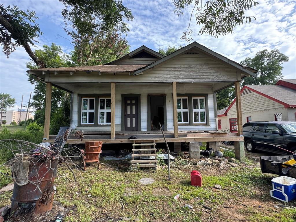 Property Photo: 233 W 73 Street LA 71106
