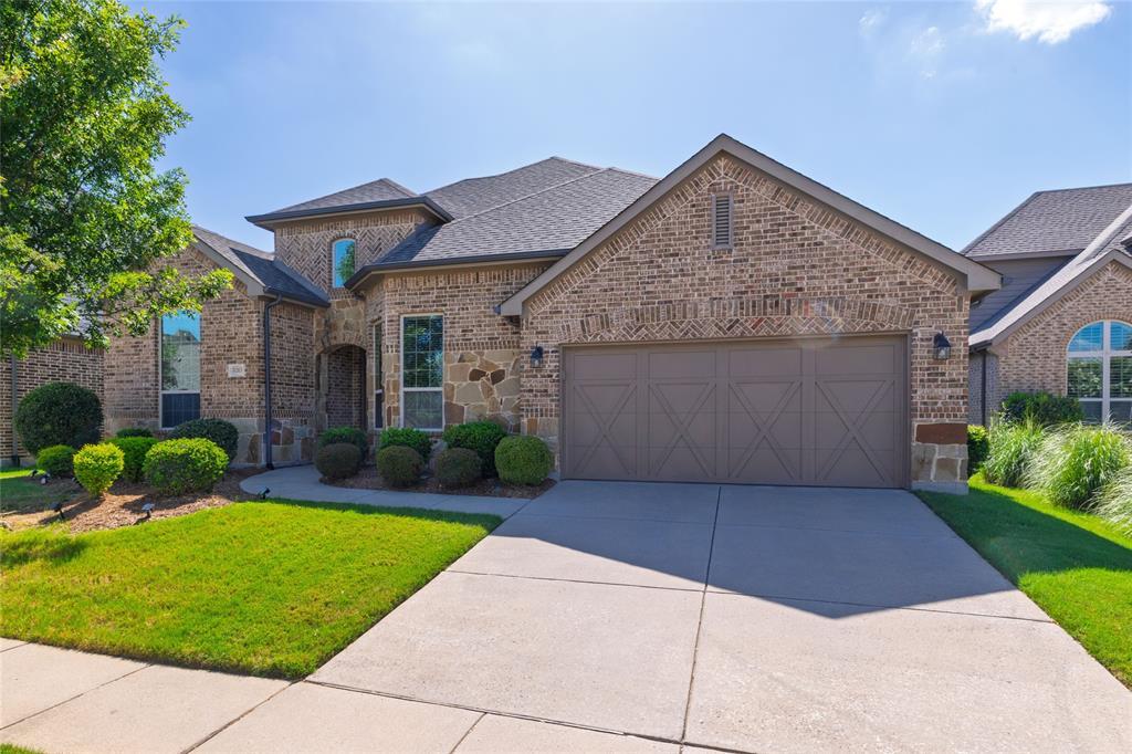 Property Photo: 8213 Cholla Boulevard TX 76226
