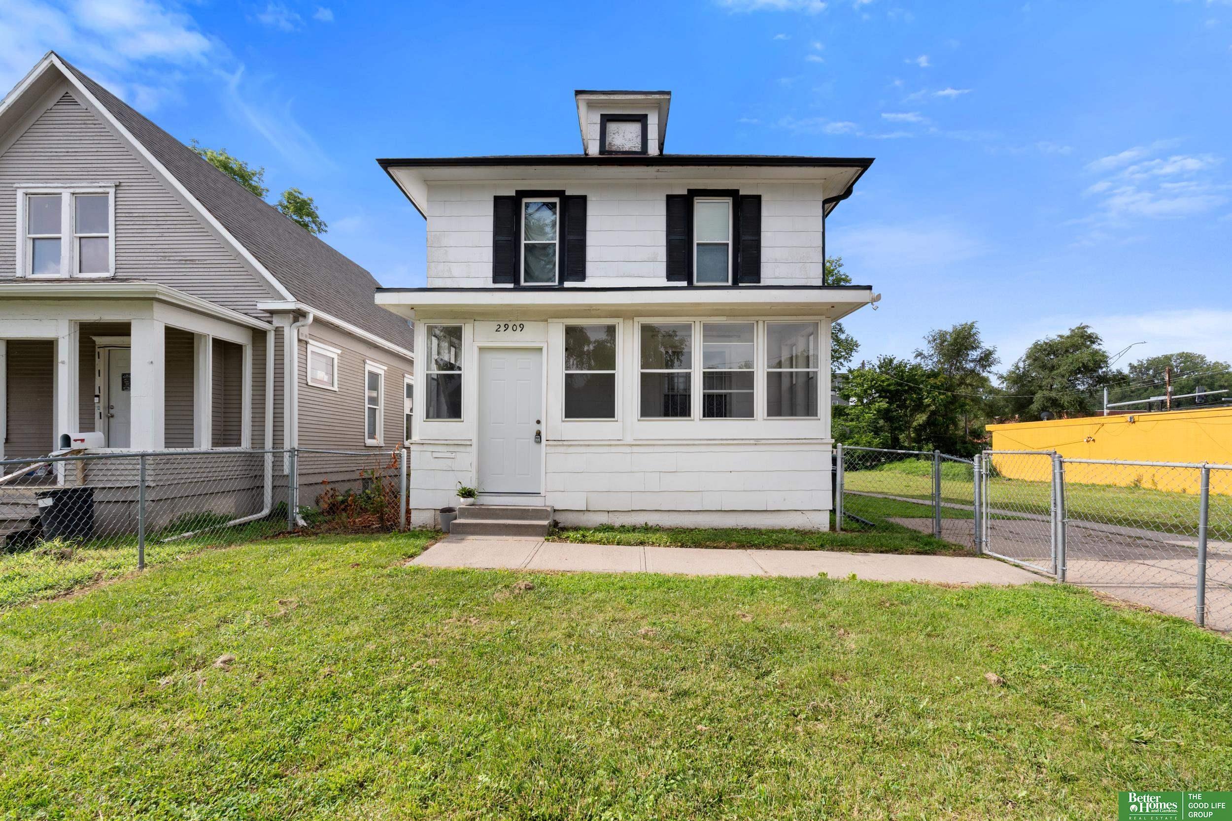 Property Photo: 2909 Bristol Street NE 68111