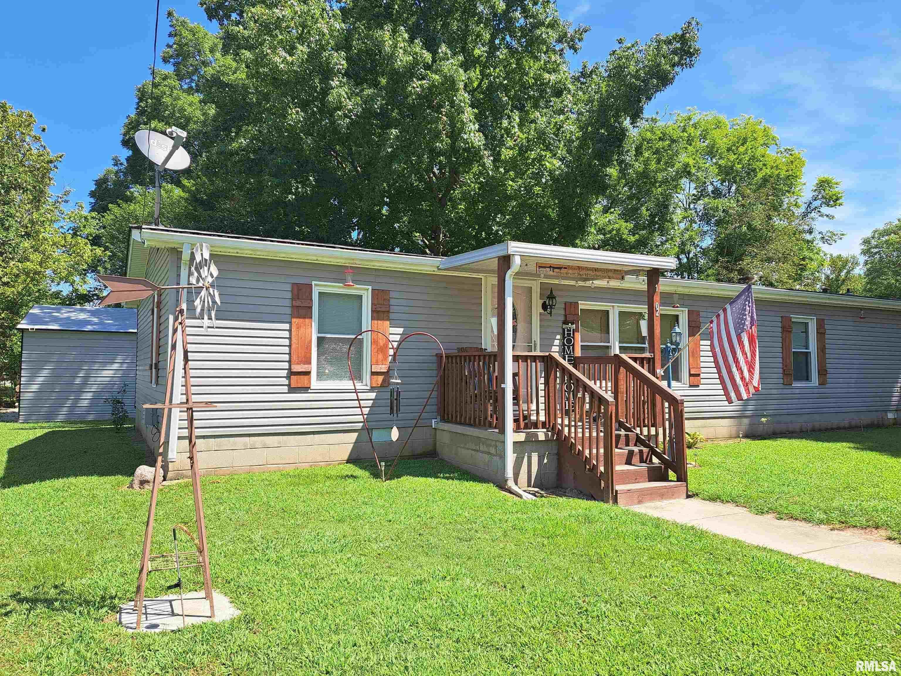 102 Washington Street  Cambria IL 62915 photo