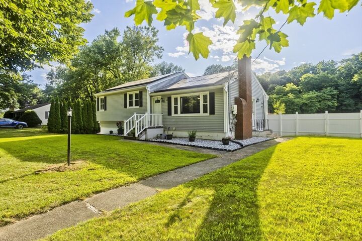 52 Peros Dr  Agawam MA 01001 photo