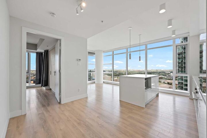 Property Photo: 1122 3 Street SE 2702 AB T2G 1H7