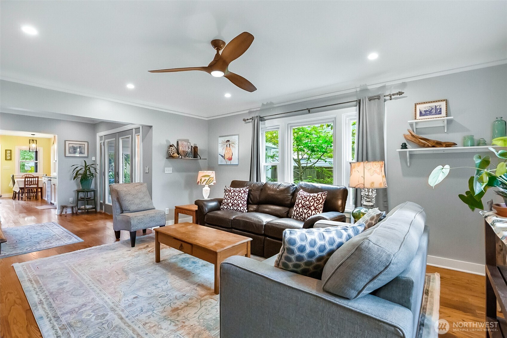 Property Photo:  5008  50th Avenue SW  WA 98136 