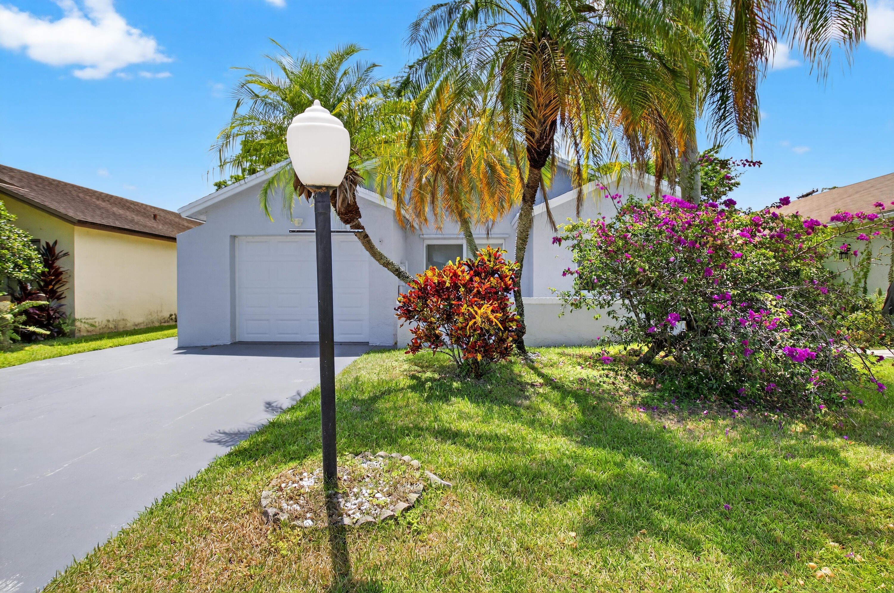 Property Photo:  9156 Pine Springs Drive  FL 33428 