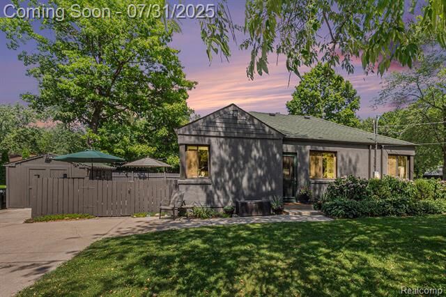 1012 State Road  Fenton MI 48430 photo