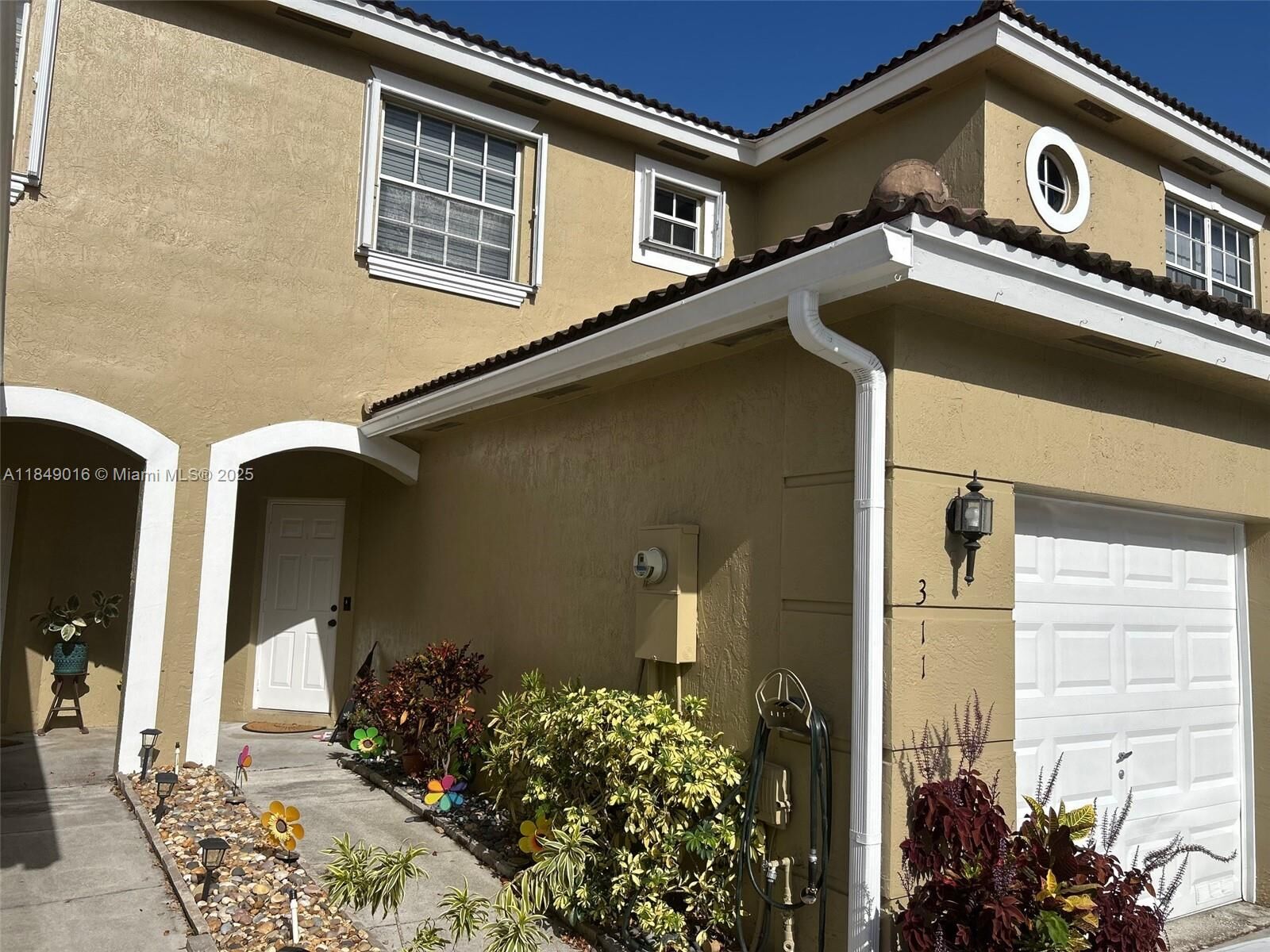 Property Photo:  311 SW 120th Ave 311  FL 33025