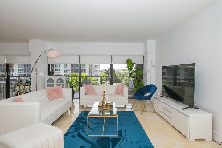 Property Photo:  1800 NE 114th St 511  FL 33181 