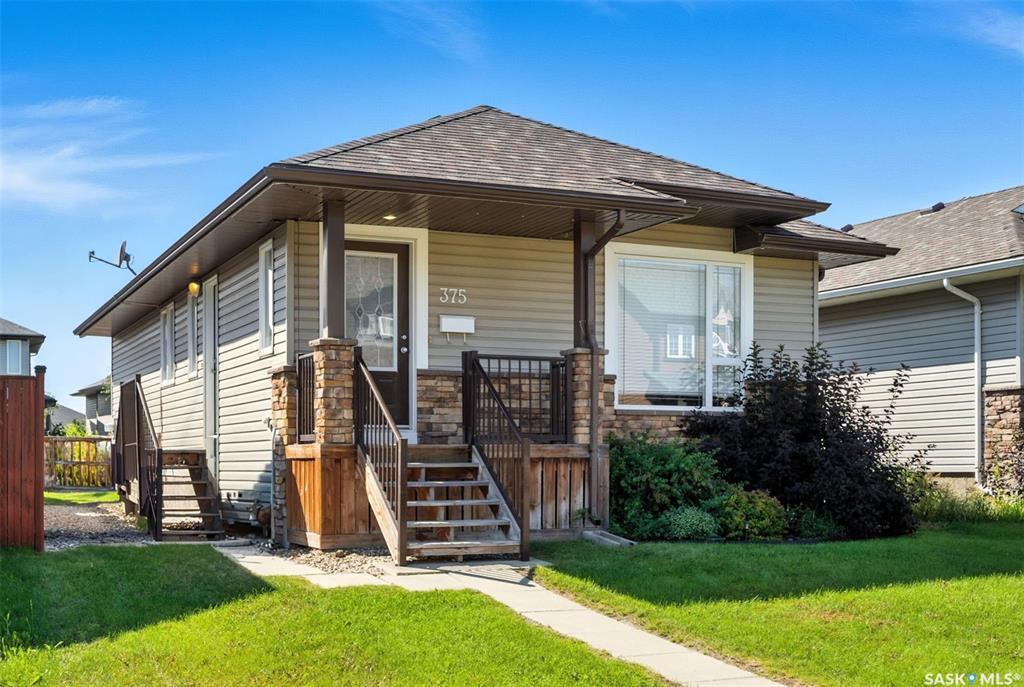 Property Photo: 375 Levalley Cove SK S7T 0H5