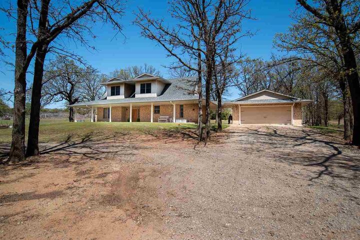 Property Photo:  352656 E 840 Road  OK 74079 