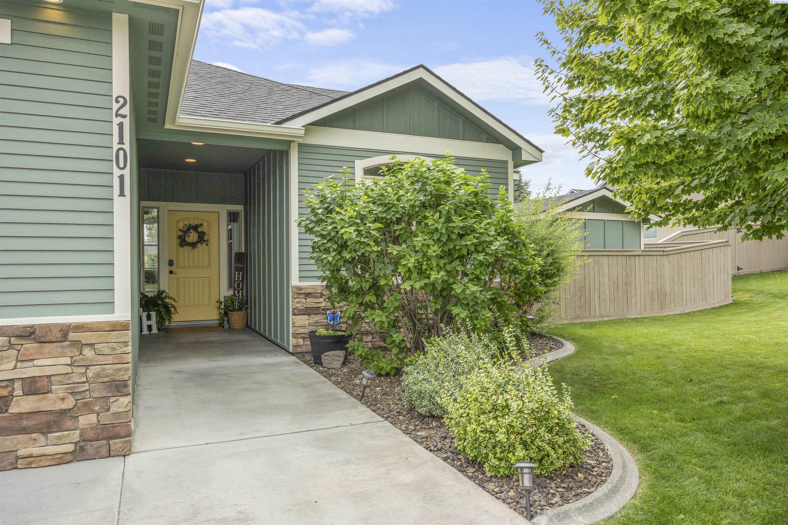 Property Photo: 2101 S Jefferson St WA 99338