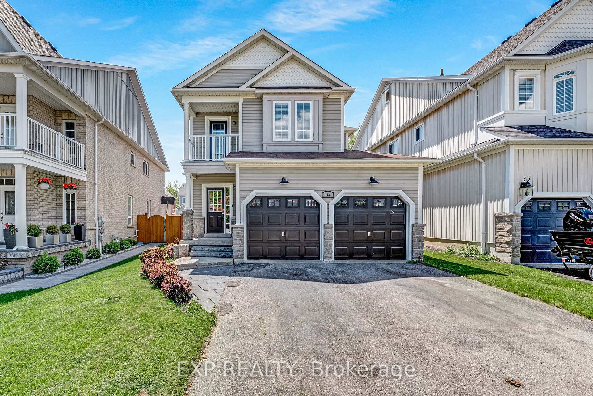 Property Photo: 184 Cachet Boulevard ON L1M 2L9
