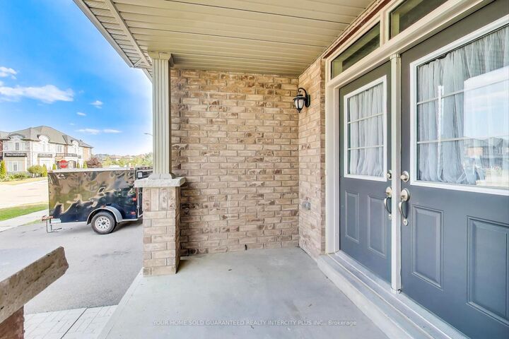 Property Photo:  64 Barrow Avenue  ON L3Z 0W1 