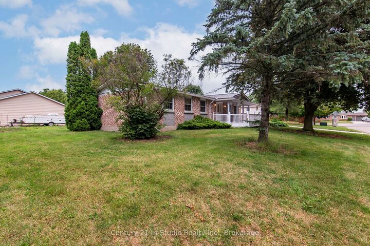 Property Photo:  1116 Milne Drive  ON N2Z 1X4 