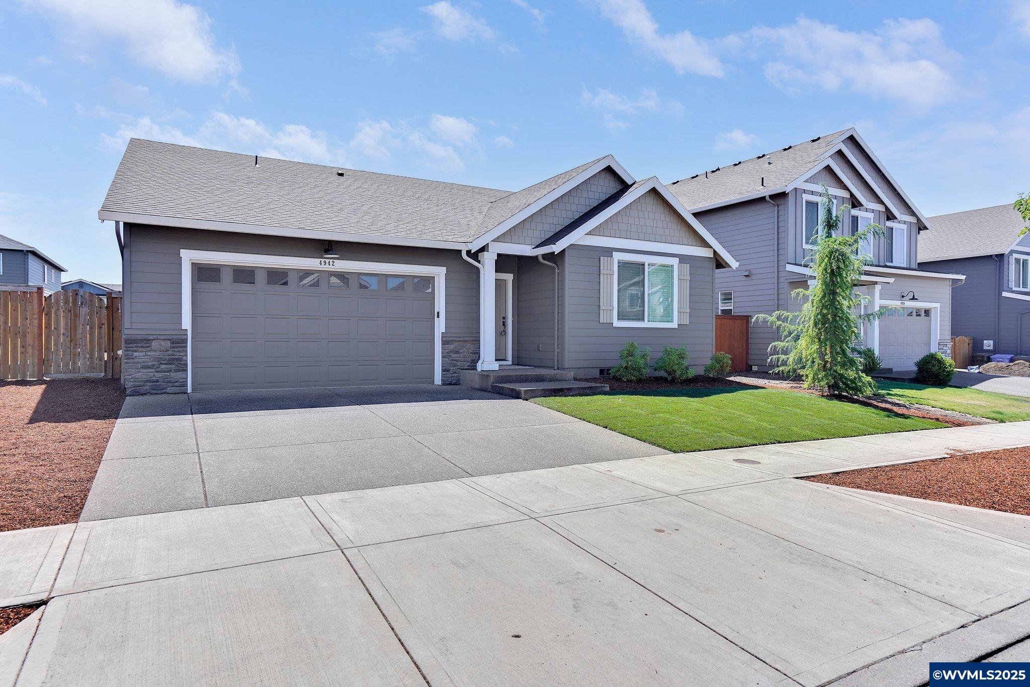 Property Photo:  4942 Gemini Av NE  OR 97305 