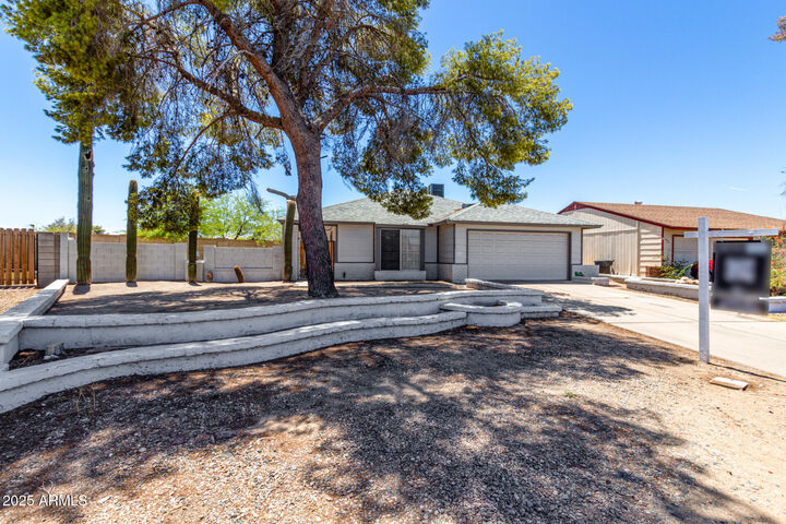 Property Photo:  1145 W Carson Drive  AZ 85282 
