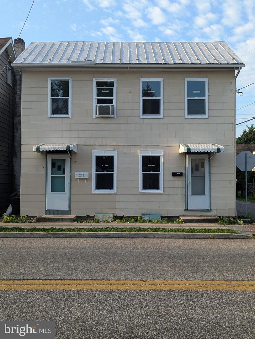 Property Photo: 211 W Simpson Street PA 17055