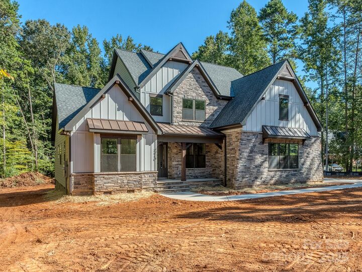 Property Photo:  2410 Cherrywood Lane  NC 28104 