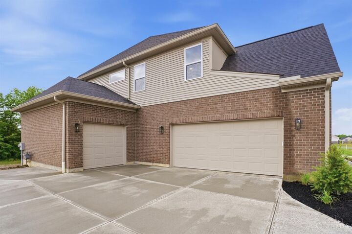 Property Photo: 7025 Welney Run OH 45044