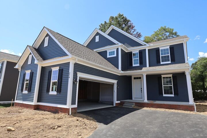 214 Isleta Drive  Pataskala OH 43062 photo