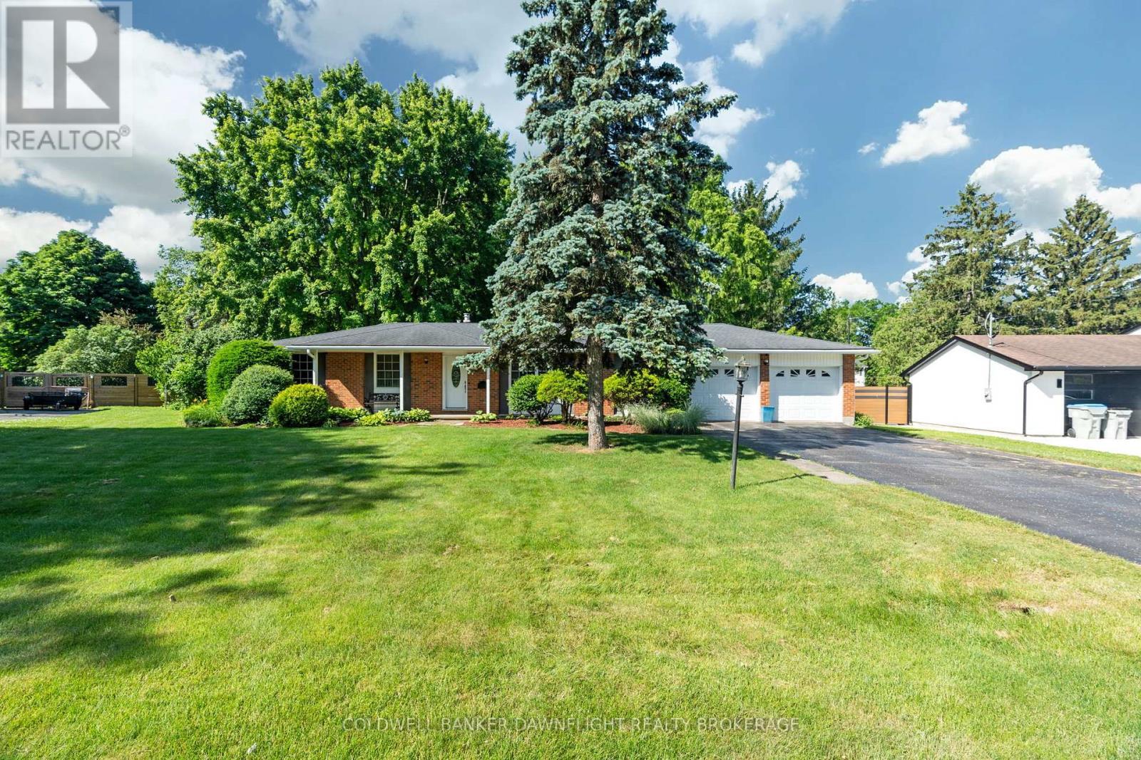 218 Oakcrest Drive  Middlesex Centre (Komoka) ON N0L 1R0 photo