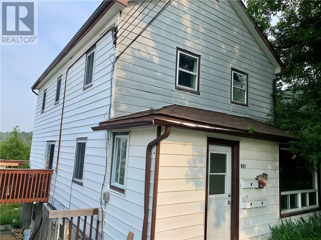 Property Photo:  421 Burton Avenue  ON P3Y 1A8 