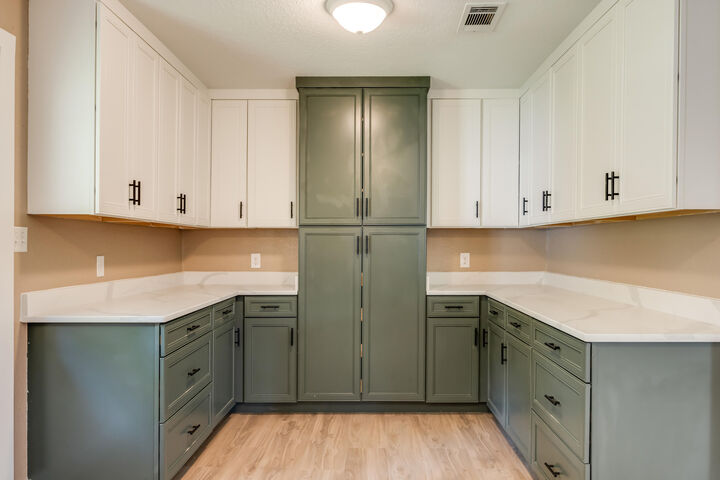 Property Photo:  5593 Galaxy Drive  FL 32539 