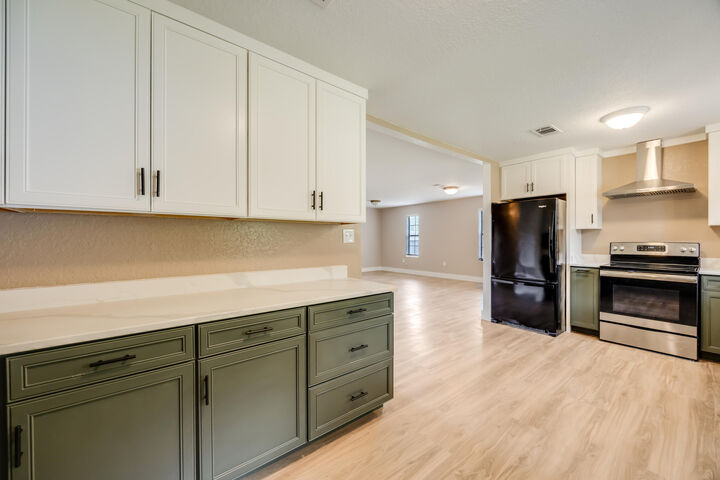 Property Photo: 5593 Galaxy Drive FL 32539