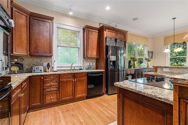 Property Photo: 3698 Lakeview Drive GA 30084