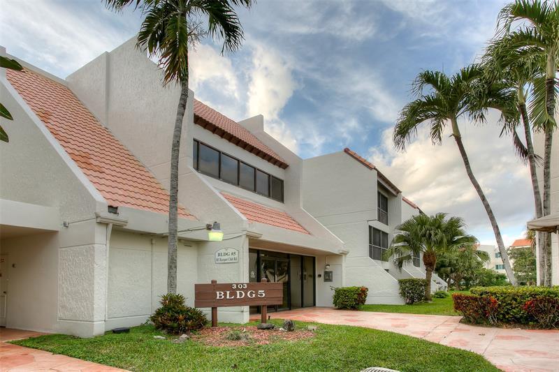 Property Photo: 303 Racquet Club Rd 312 FL 33326