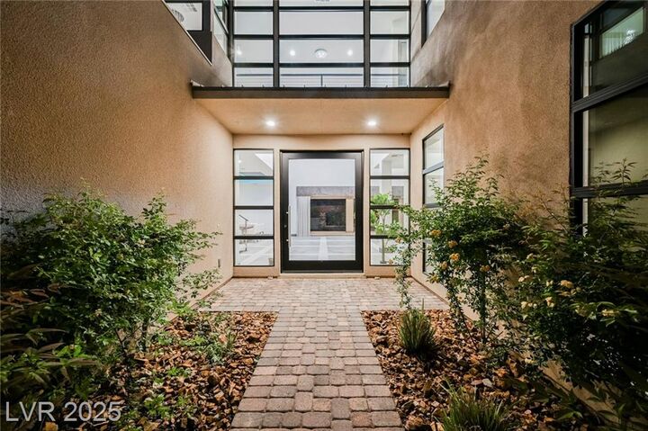 Property Photo: 94 Glade Hollow Drive NV 89135