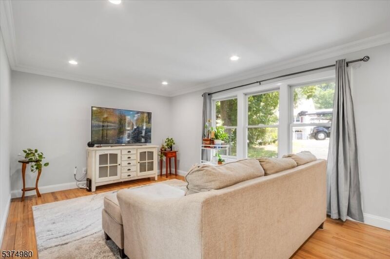 Property Photo:  13 Ridge Pl  NJ 07456