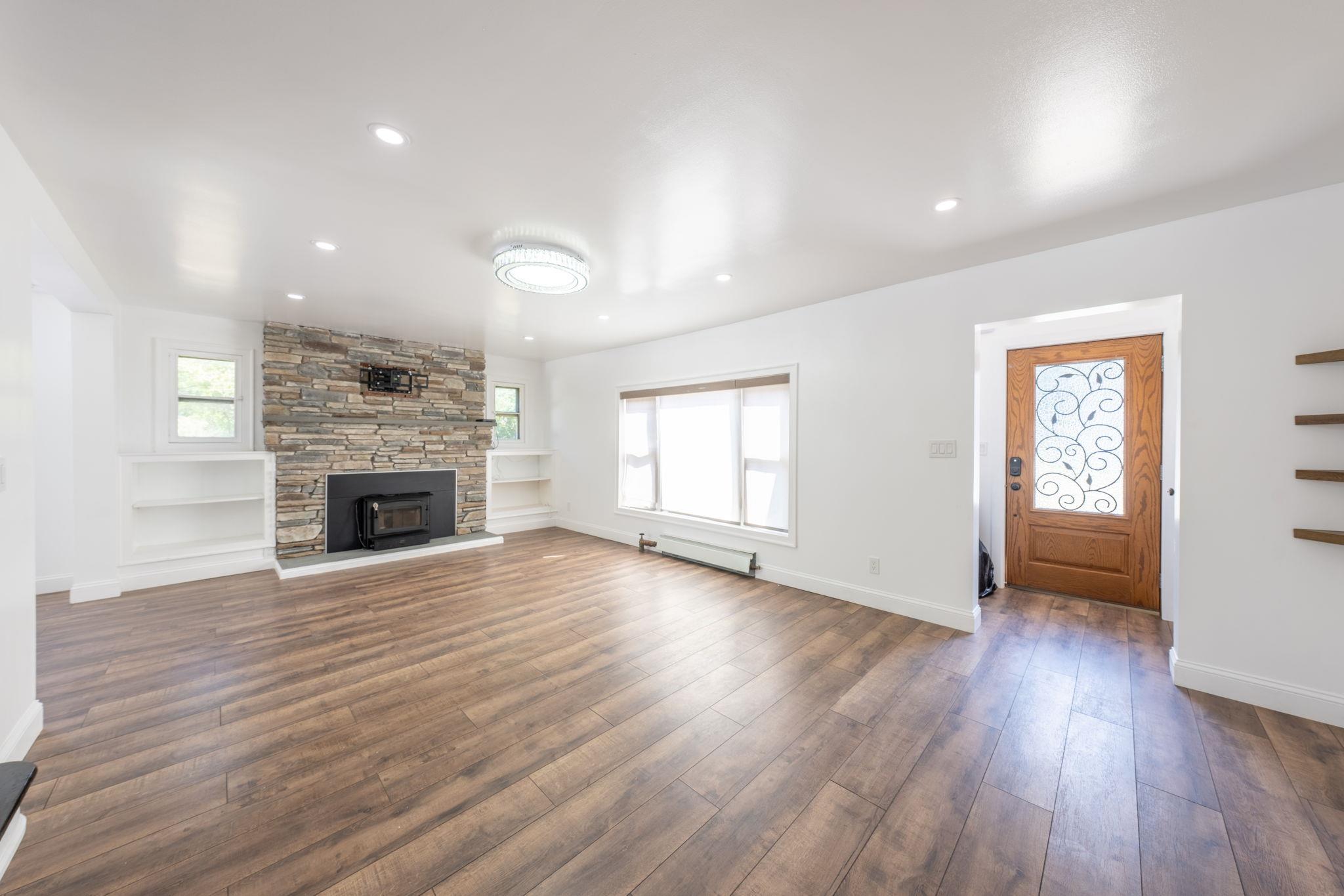 Property Photo:  28 Catskill Avenue  NY 10950 