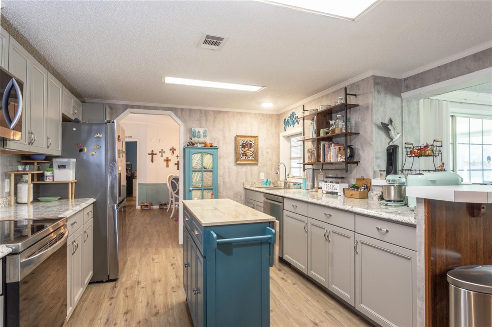 Property Photo: 1513 Mistletoe Street FL 32110
