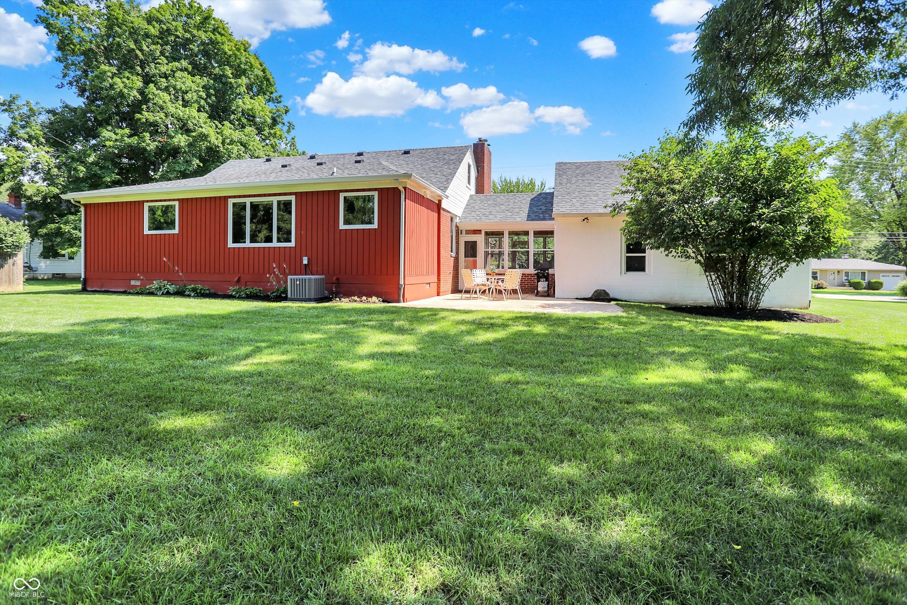 Property Photo: 300 Maple Street IN 46142