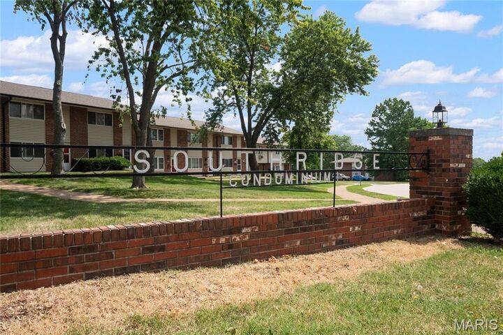 9925 Bunker Hill Drive G  St Louis MO 63123 photo
