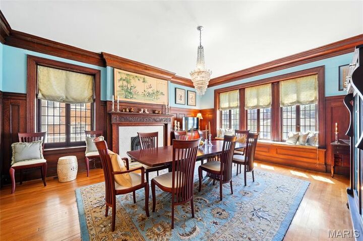 Property Photo: 4386 Westminster Place MO 63108