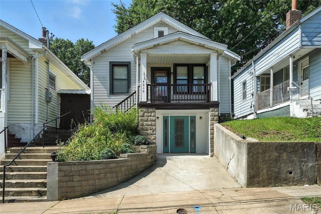 Property Photo:  4010 Schiller Pl  MO 63116 