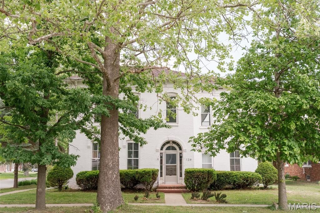 Property Photo:  124 W Ross Street  MO 63461 