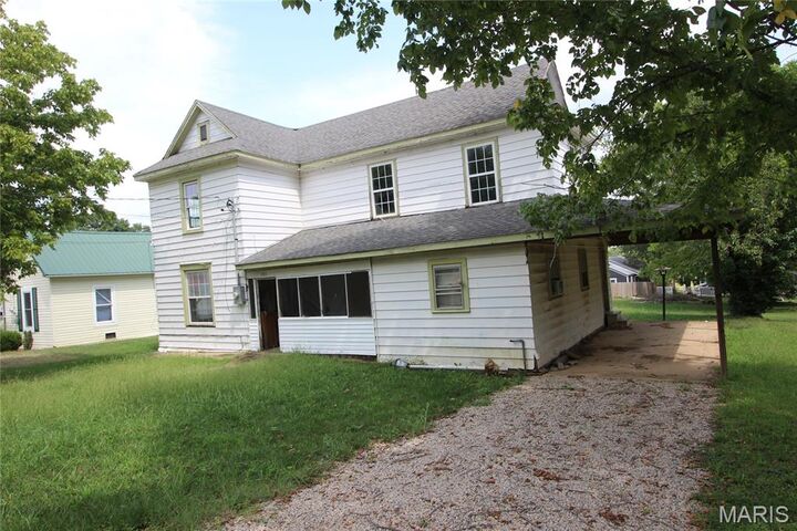 Property Photo: 206 N B Street MO 63628