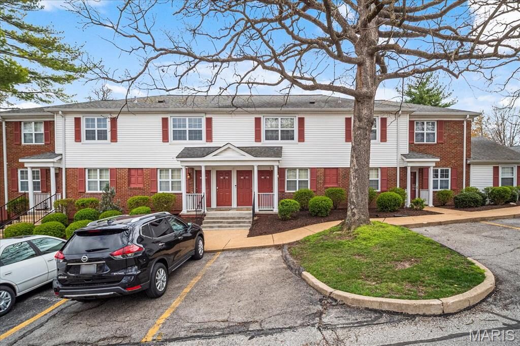 Property Photo: 9079 W Swan Circle MO 63144