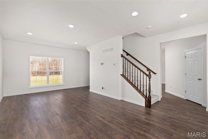 Property Photo:  209 Red Fox Court  MO 63025 
