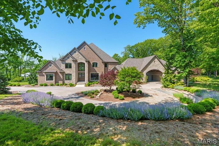 Property Photo: 2535 S Lindbergh Boulevard MO 63131