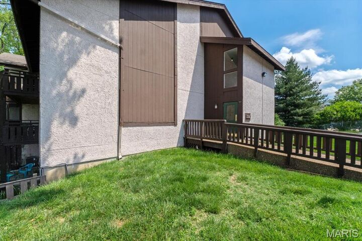 Property Photo: 1380 Heritage Landing 307 MO 63303