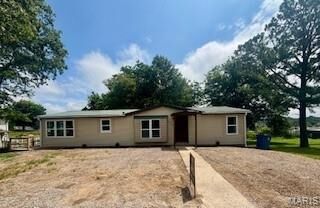 202 Ruth Avenue  Scott City MO 63780 photo